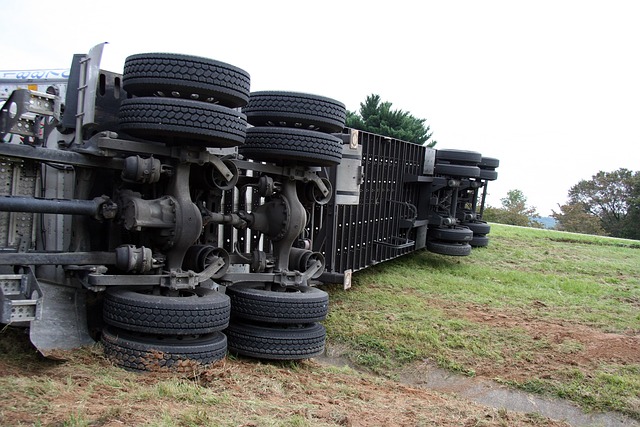 how to choose the best truck accident lawyer